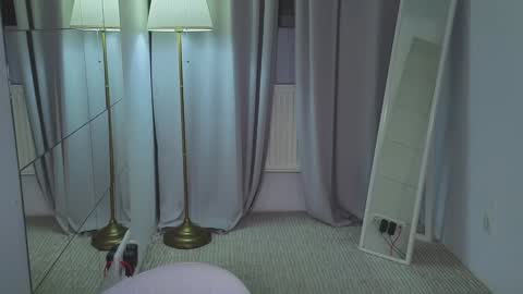 Snapshot of leo_lulu chatting on 01/01/25, 06:27 Ashly online show from 01/01/25, 06:27