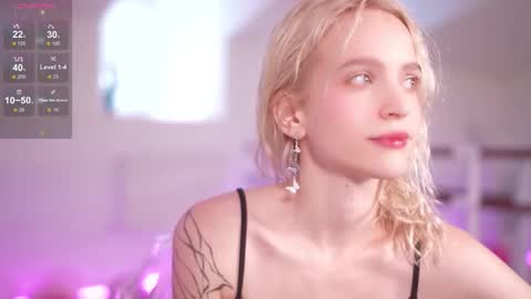 Snapshot of leo_lulu chatting on 10/29/25, 09:22 Ashly online show from 10/29/25, 09:22