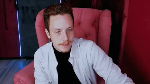 Snapshot of leo_mooree chatting on 10/24/25, 09:00 Leo online show from 10/24/25, 09:00