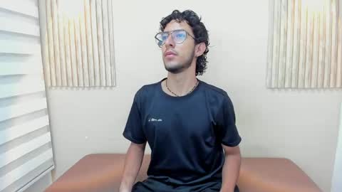 Snapshot of leo_sanz6 chatting on 05/25/26, 12:11 LEO online show from 05/25/26, 12:11