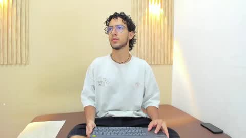Snapshot of leo_sanz6 chatting on 06/02/26, 12:18 LEO online show from 06/02/26, 12:18