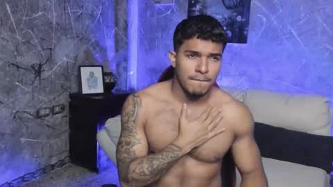 Leo independent model online show from 10/15/25, 12:44