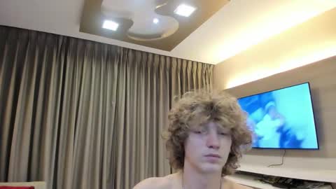 leo_wildd online show from 10/04/25, 01:31