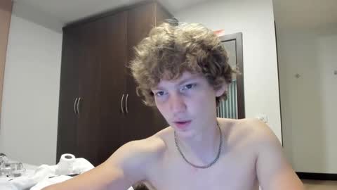 leo_wildd online show from 10/11/25, 05:17