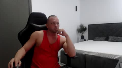 Leo online show from 09/29/25, 06:35