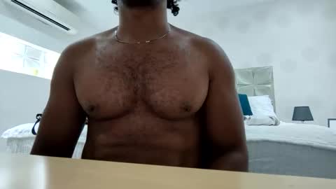 Snapshot of leolenry chatting on 10/22/25, 11:59 leolenry online show from 10/22/25, 11:59