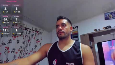 Snapshot of leon__hart chatting on 12/16/24, 12:37 Leon Hart online show from 12/16/24, 12:37