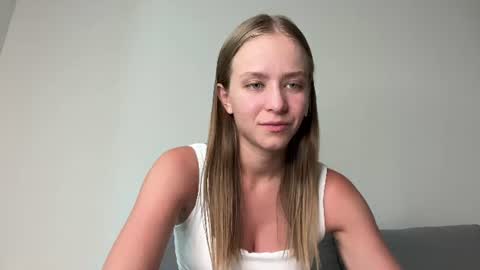 Emma online show from 06/26/26, 01:59