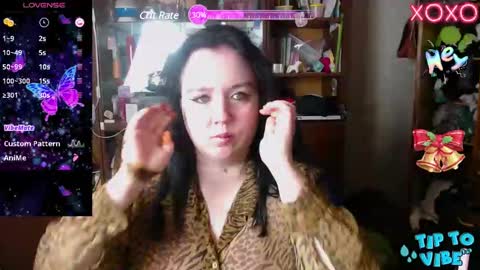 Leona Harrison online show from 12/12/24, 10:34