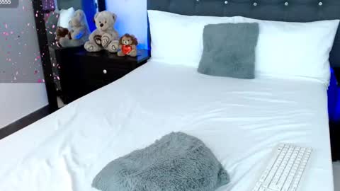 Snapshot of leonacutecam chatting on 03/09/25, 12:00 LUCY online show from 03/09/25, 12:00