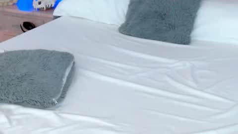 Snapshot of leonacutecam chatting on 10/23/25, 09:35 LUCY online show from 10/23/25, 09:35