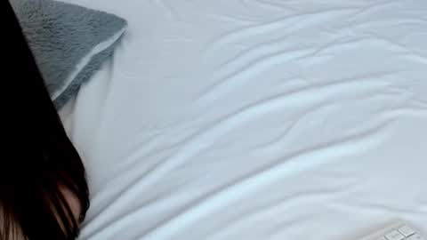 Snapshot of leonacutecam chatting on 10/28/25, 10:01 LUCY online show from 10/28/25, 10:01