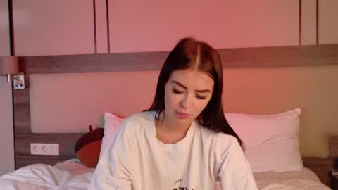 Mila online show from 06/24/26, 06:12