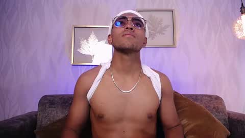 Leon online show from 12/04/25, 07:00