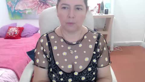 leonela   online show from 01/12/26, 01:05
