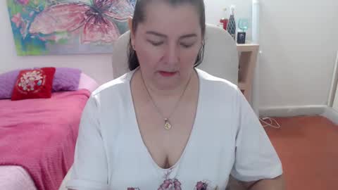 leonela   online show from 01/13/26, 01:11