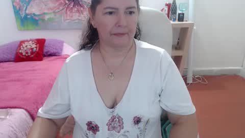 leonela   online show from 01/13/26, 01:16
