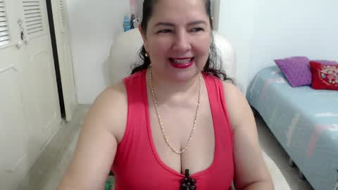 leonela   online show from 04/08/26, 01:05