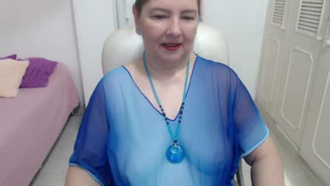 leonela   online show from 07/06/26, 10:34