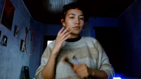 Snapshot of leonelablues chatting on 09/19/25, 08:42 leonela online show from 09/19/25, 08:42