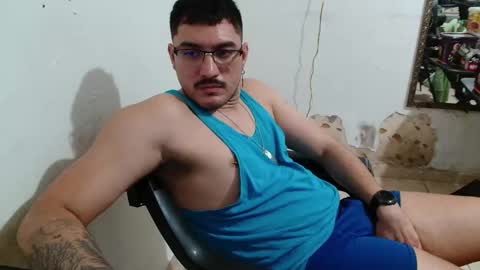 Snapshot of leonino231 chatting on 09/19/25, 12:02 leonino231 online show from 09/19/25, 12:02