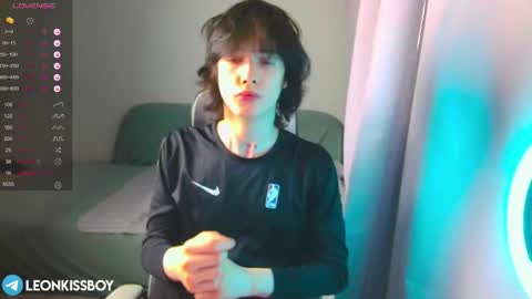 Snapshot of leonkissboy chatting on 03/29/26, 10:26 leonkissboy online show from 03/29/26, 10:26