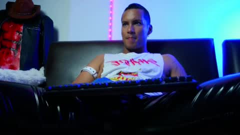 Snapshot of leonnardojaramillo chatting on 12/19/24, 10:13 Lenardo jaramillo online show from 12/19/24, 10:13