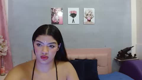 Snapshot of leonor_trump chatting on 04/03/26, 01:09 leonor_trump online show from 04/03/26, 01:09