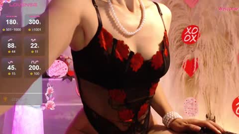 Snapshot of leonora_luxry_ chatting on 02/14/25, 11:42 My name is Leonora Pleasures to see you Follow me here and instagram online show from 02/14/25, 11:42