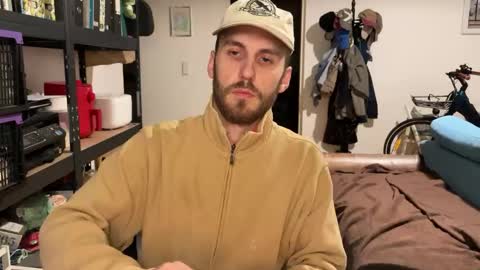 Snapshot of leonvampire chatting on 11/17/25, 05:30 Leon online show from 11/17/25, 05:30