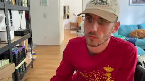 Leon online show from 05/19/26, 12:22