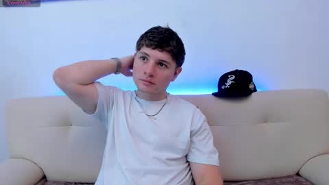 Leo  online show from 10/22/25, 09:03