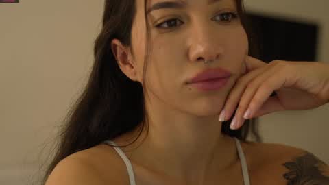 Leora online show from 01/31/25, 04:27