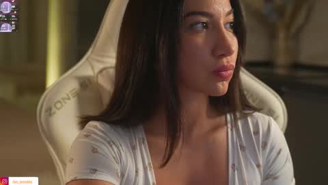 Leora online show from 10/05/25, 05:00