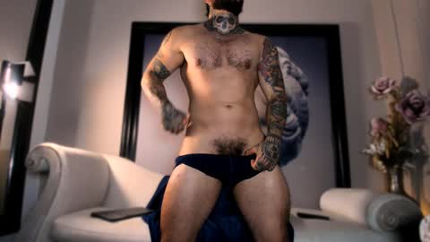 Snapshot of leosalvatore_ chatting on 01/03/25, 07:50 Leo Salvatore online show from 01/03/25, 07:50