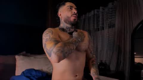 Snapshot of leosalvatore_ chatting on 01/17/25, 03:12 Leo Salvatore online show from 01/17/25, 03:12