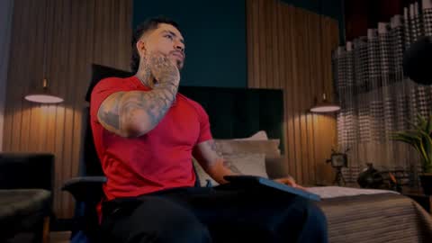 Snapshot of leosalvatore_ chatting on 02/06/25, 03:37 Leo Salvatore online show from 02/06/25, 03:37