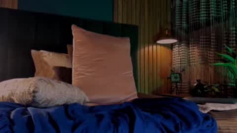 Snapshot of leosalvatore_ chatting on 02/23/25, 11:00 Leo Salvatore online show from 02/23/25, 11:00