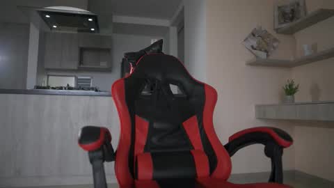 Snapshot of leosalvatore_ chatting on 09/19/25, 01:56 Leo Salvatore online show from 09/19/25, 01:56