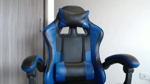 leostorm25 online show from 10/28/25, 09:39