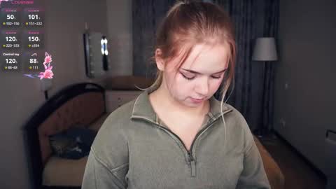 Hello everyone Im Lora Its my first day Were going to have fun together online show from 09/26/25, 05:11