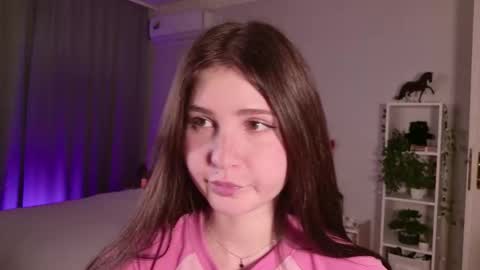 Nicole Moore online show from 10/12/25, 02:27