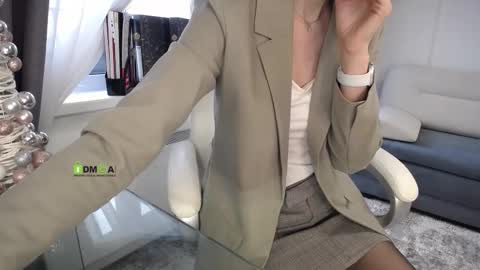 Lera online show from 12/04/25, 11:19