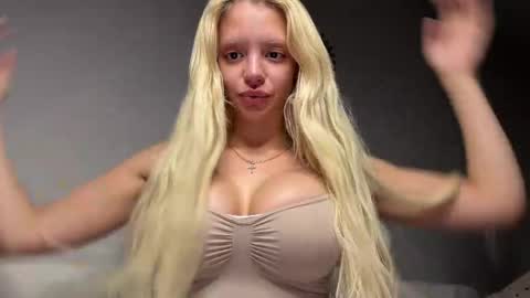 Lesi Join my fanclub before use my fanmenu online show from 06/07/26, 10:35