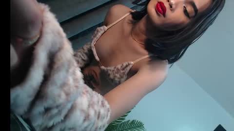 Trisha18 online show from 02/27/25, 07:34