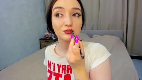 Lesley online show from 11/20/25, 04:34