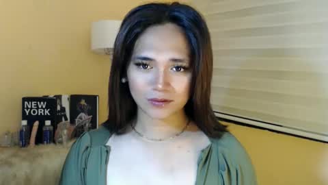 Snapshot of lesleyanderson chatting on 12/14/25, 10:58 Pat online show from 12/14/25, 10:58