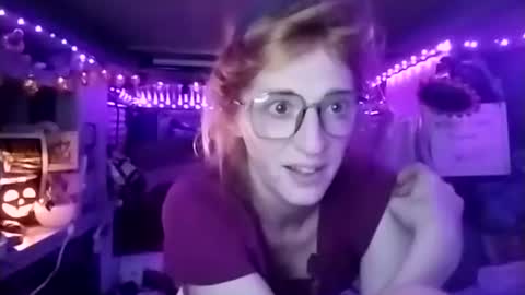 LesleyGumGrass- The Boring Trans girl online show from 10/28/25, 02:59