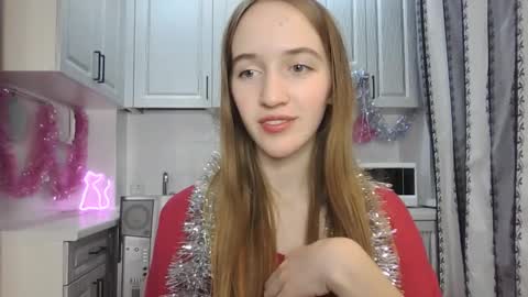  LESLIE   online show from 12/22/24, 10:58