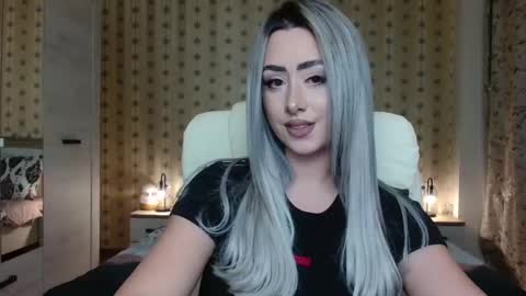 leslie_secret online show from 12/09/24, 08:54